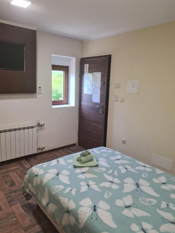 Slatki Snovi II Otel Knin Dış mekan fotoğraf